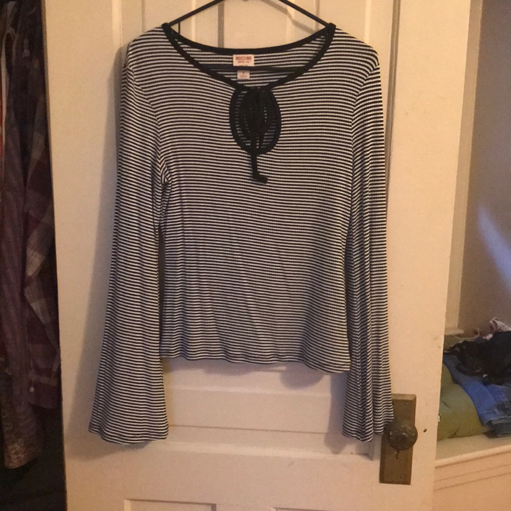 Black and white stripe long sleeve flare shirt